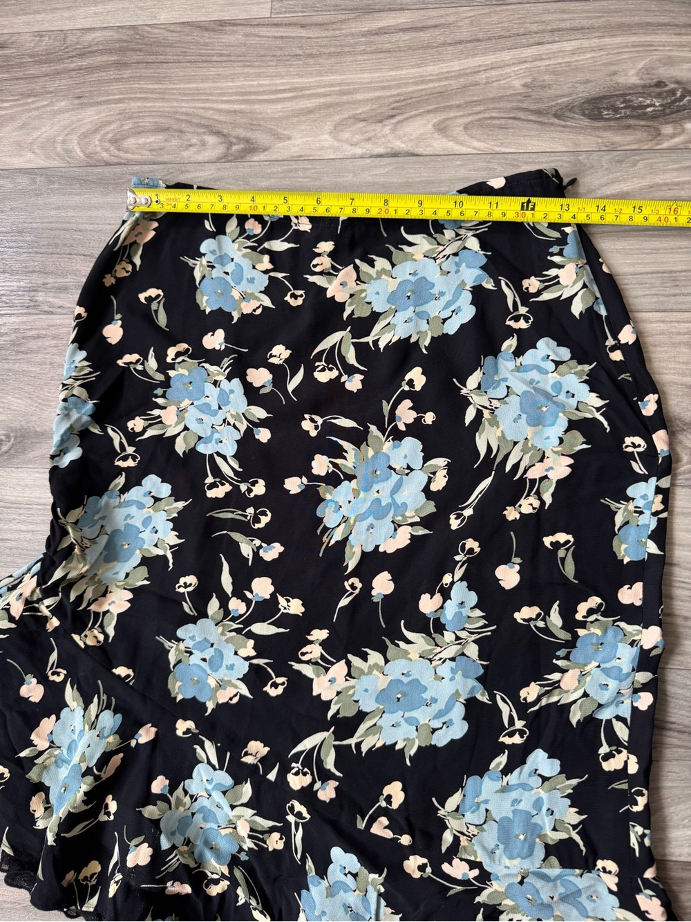 Vintage Betsy Johnson Side Ruffle Floral Asymmetric Midi Skirt Made in USA Sz 4 - Picture 2 of 10